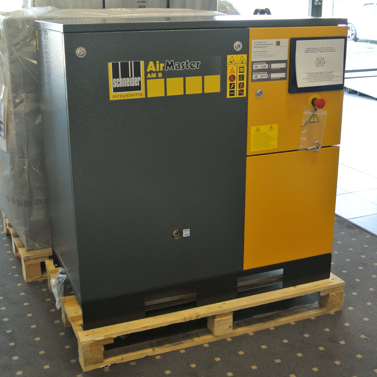 AUSSTELLER Schneider AM B 11-10 · 1,5 m³/min · 10 bar · 11 kW · Schraubenkompressor · H711100