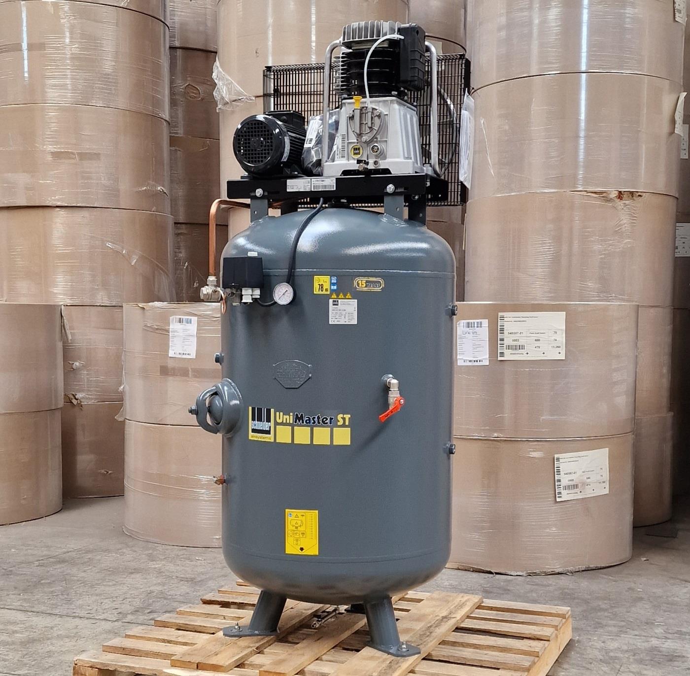 AUSSTELLER Schneider UNM STS 580-15-500 · 470 l/min · 15 bar · 4 kW · stationärer Kolbenkompressor ·1121580531