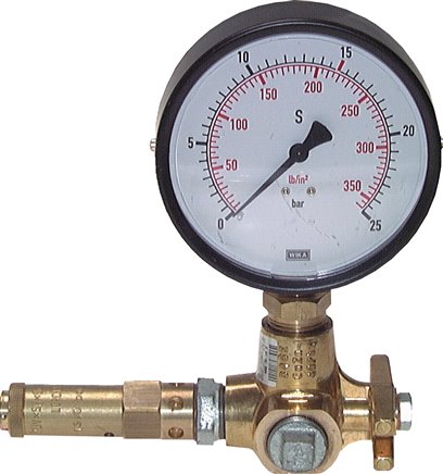 Armaturenträger für Behälter liegend, 0 - 16 bar