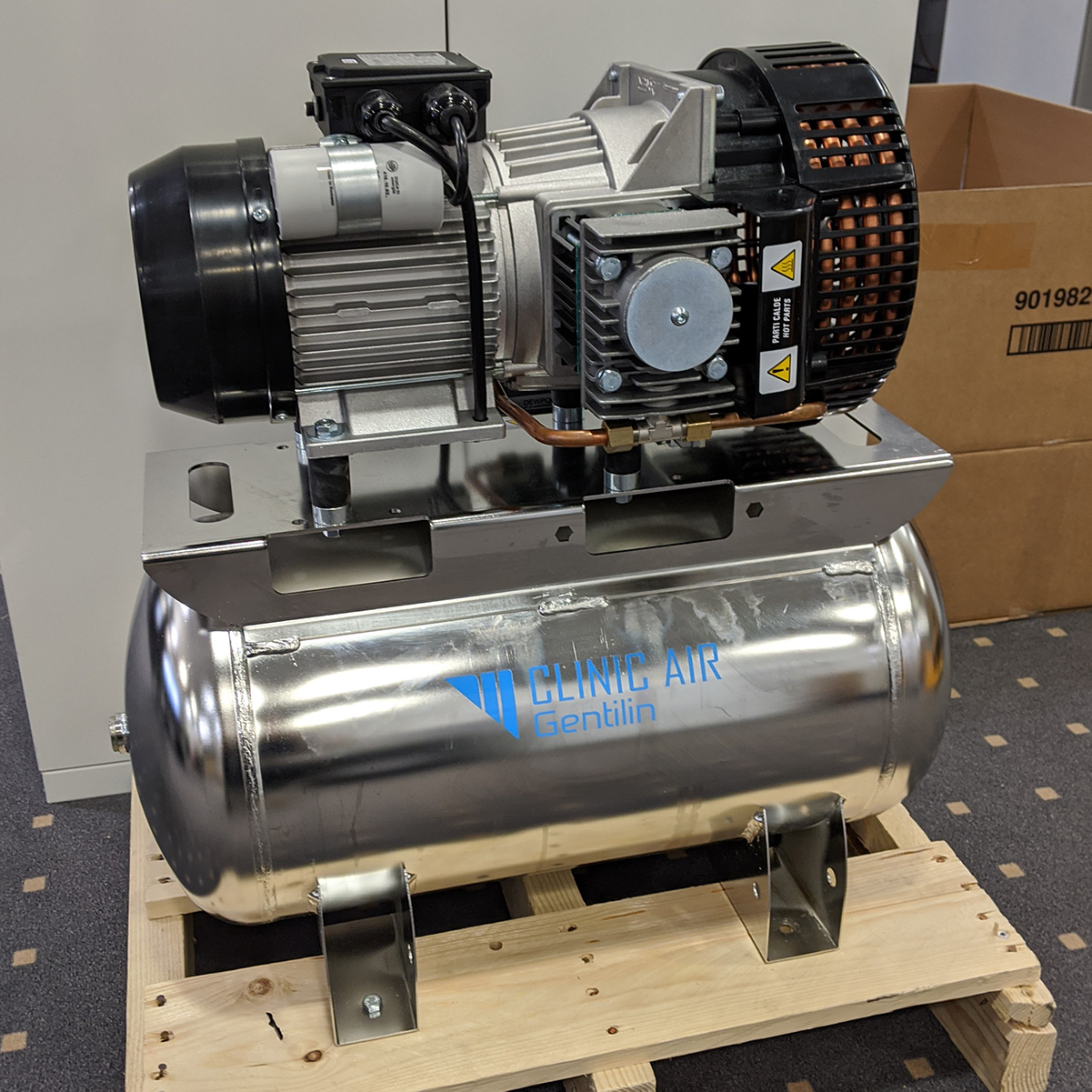 GEBRAUCHT Clinic Dry 3/40 HS · 240 l/min · 10 bar · 1,8 kW · ölfreier Kolbenkompressor