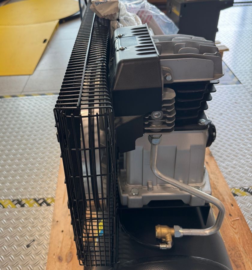 B-WARE Schneider Kompressor CRAFTMASTER 500-10-90 D 4116028381 SN ITR22192682
