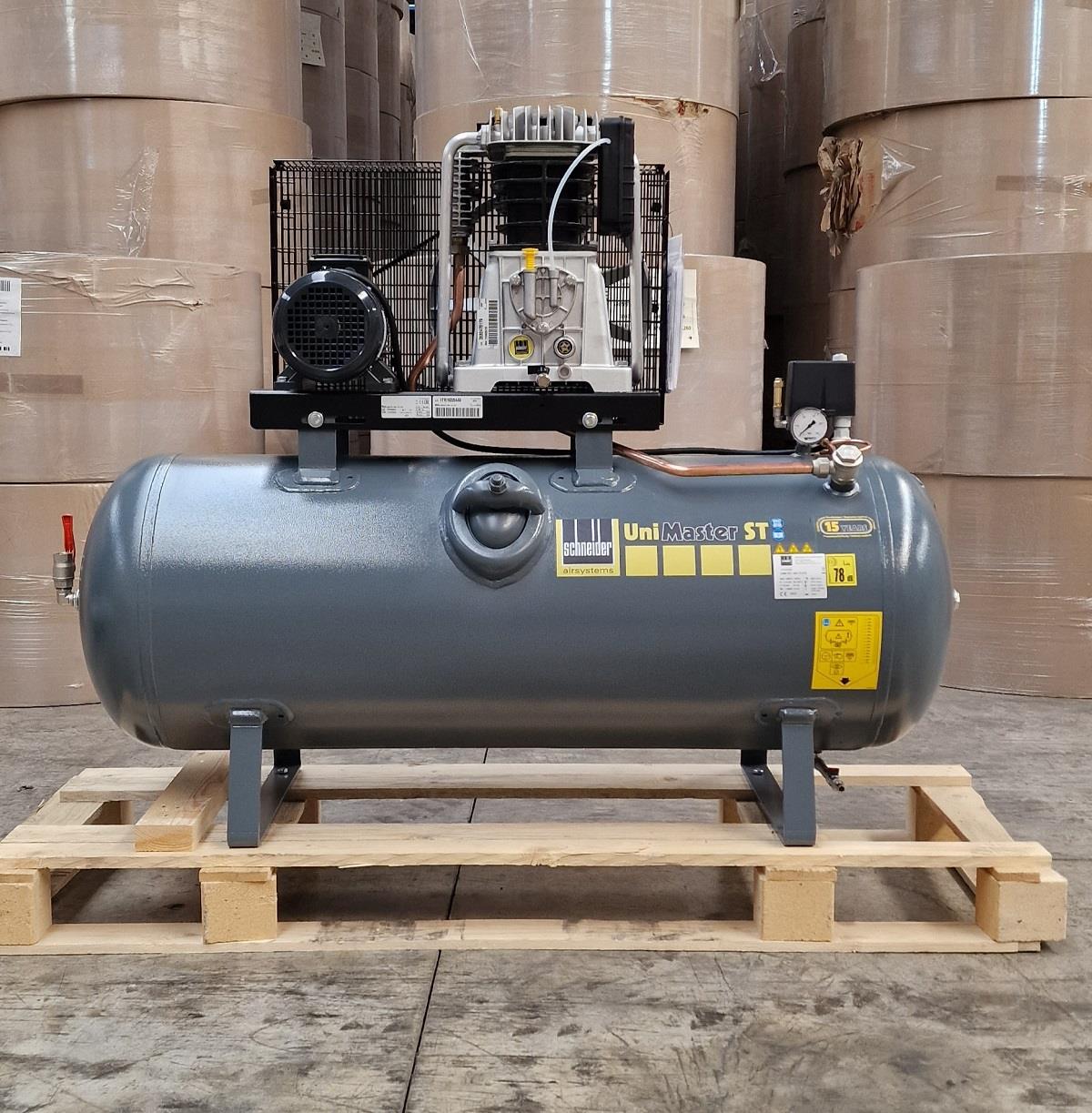 AUSSTELLER Schneider UNM STL 580-15-270 · 470 l/min · 15 bar · 4,0 kW · stationärer Kolbenkompressor · 1121570222