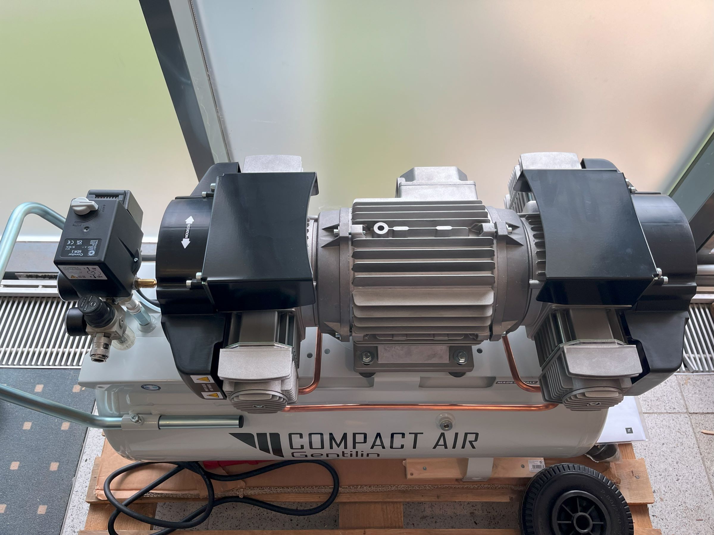 AUSSTELLER Gentilin ölfreier Kompressor ESK660/100 – Das Kraftpaket für Industrie