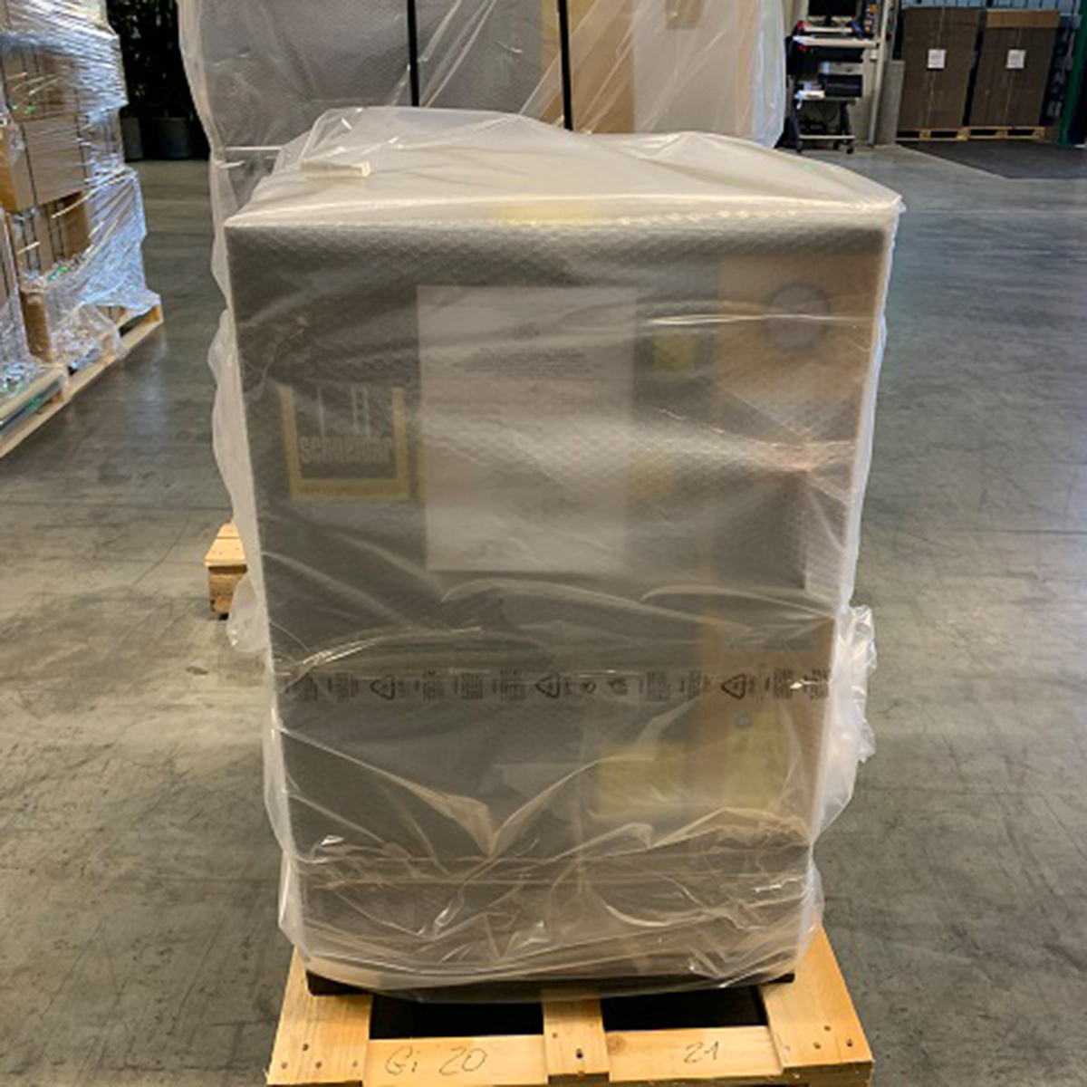 AUSSTELLER Schneider AM B 4-10 · 0,5 m³/min · 10 bar · 4 kW · kompakter Schraubenkompressor