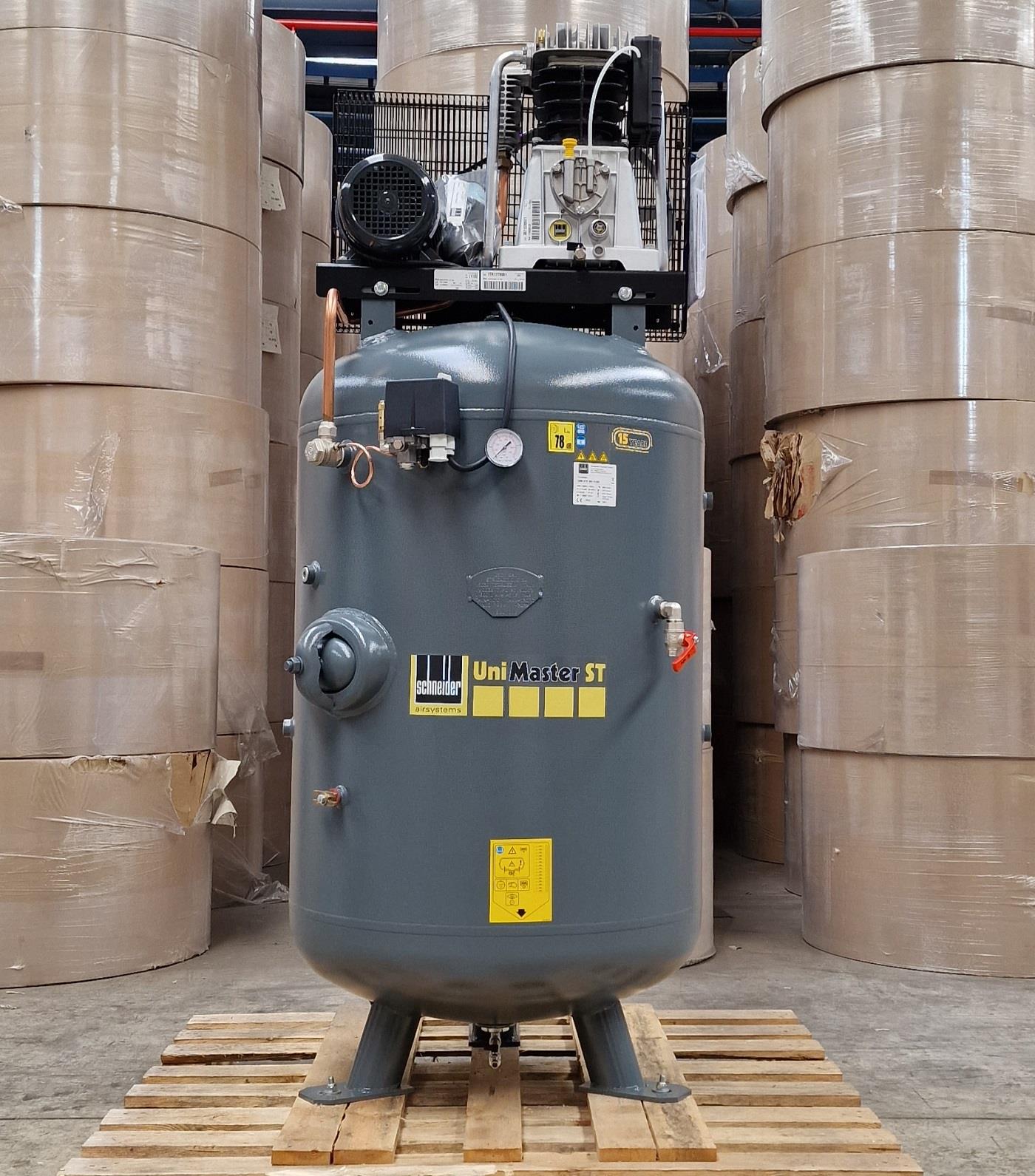 AUSSTELLER Schneider UNM STS 580-15-500 · 470 l/min · 15 bar · 4 kW · stationärer Kolbenkompressor ·1121580531