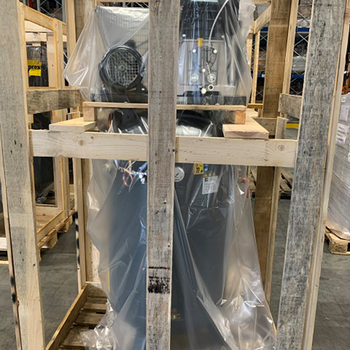 AUSSTELLER Schneider UNM STS 630-10-270 D Base · 500 l/min · 10 bar · 4,0 kW · DF Kolbenkompressor · 1121570203