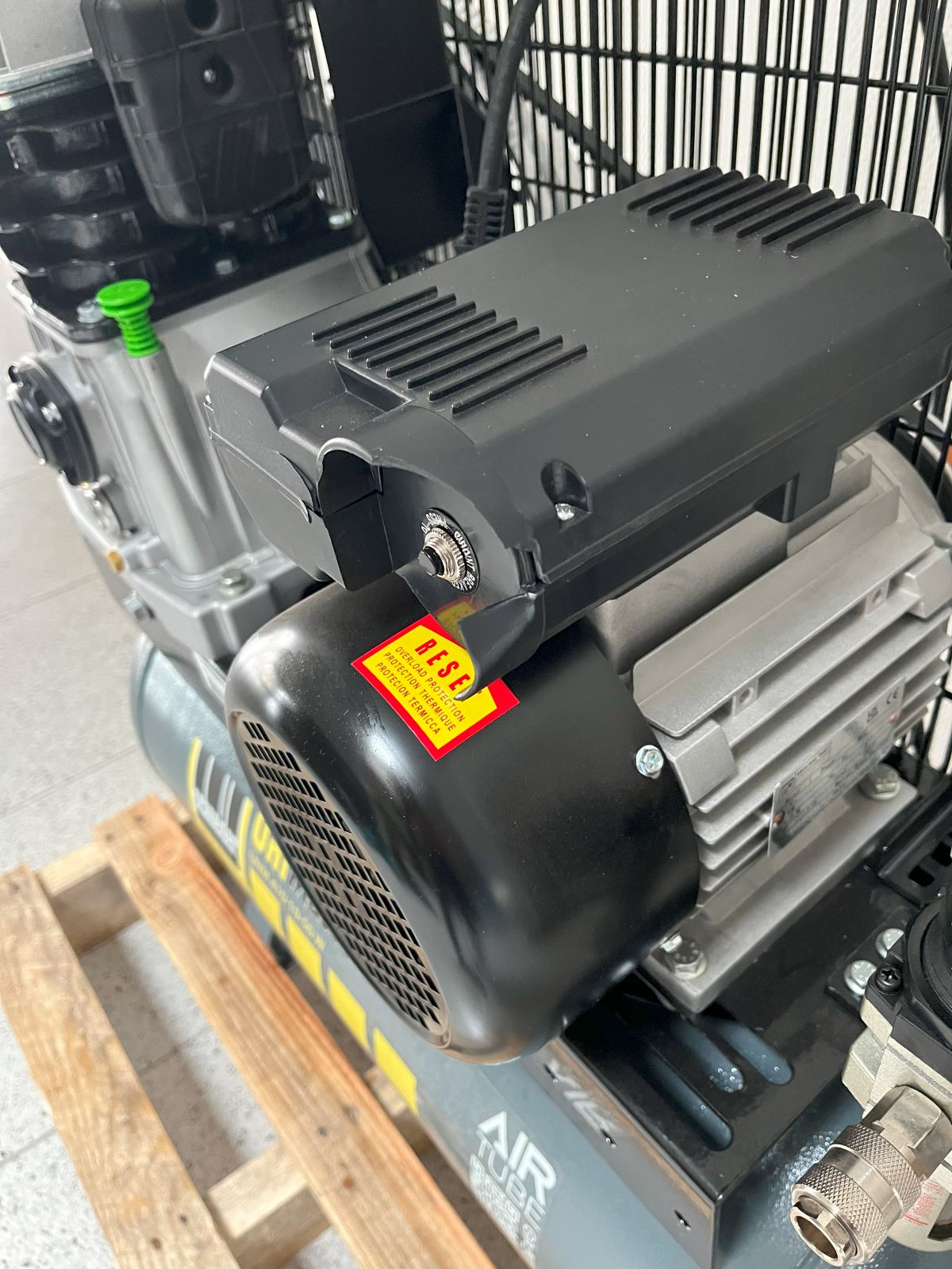 B-WARE Schneider-Kompressor UNM 410-10-50 W - SN ITR2006212