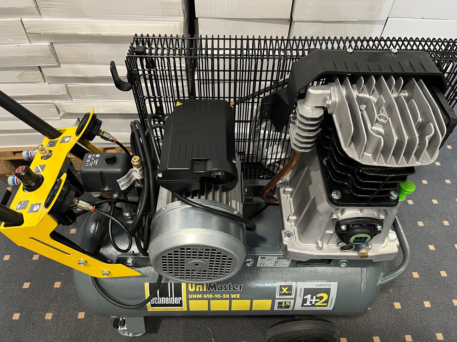 AUSSTELLER Schneider UNM 410-10-50 WX · 295 l/min · 2,2 kW · 10 bar