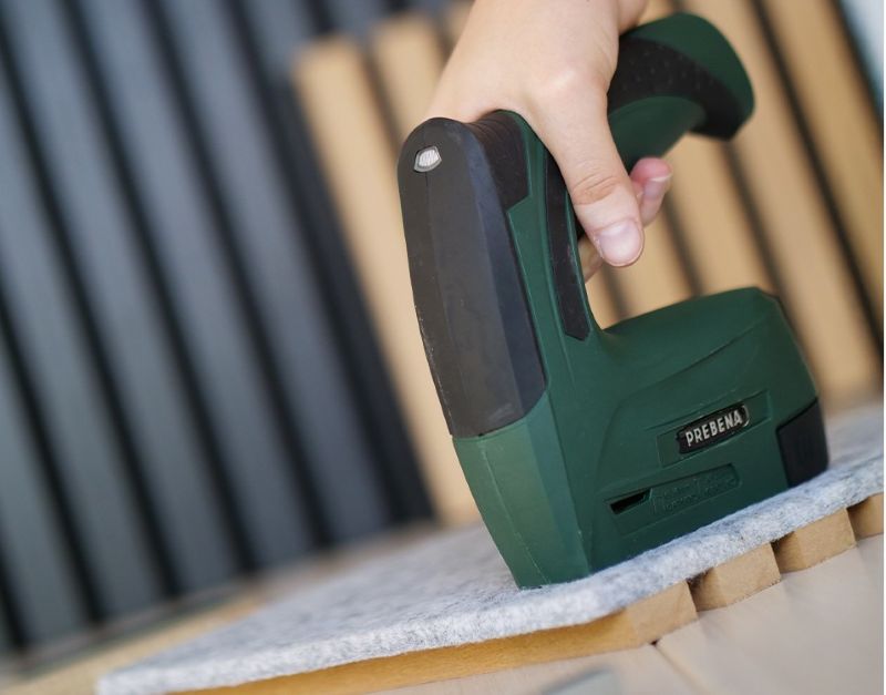 AKTION Prebena TACKFIX Akku-Tacker mit Heftklammern PF verzinkt