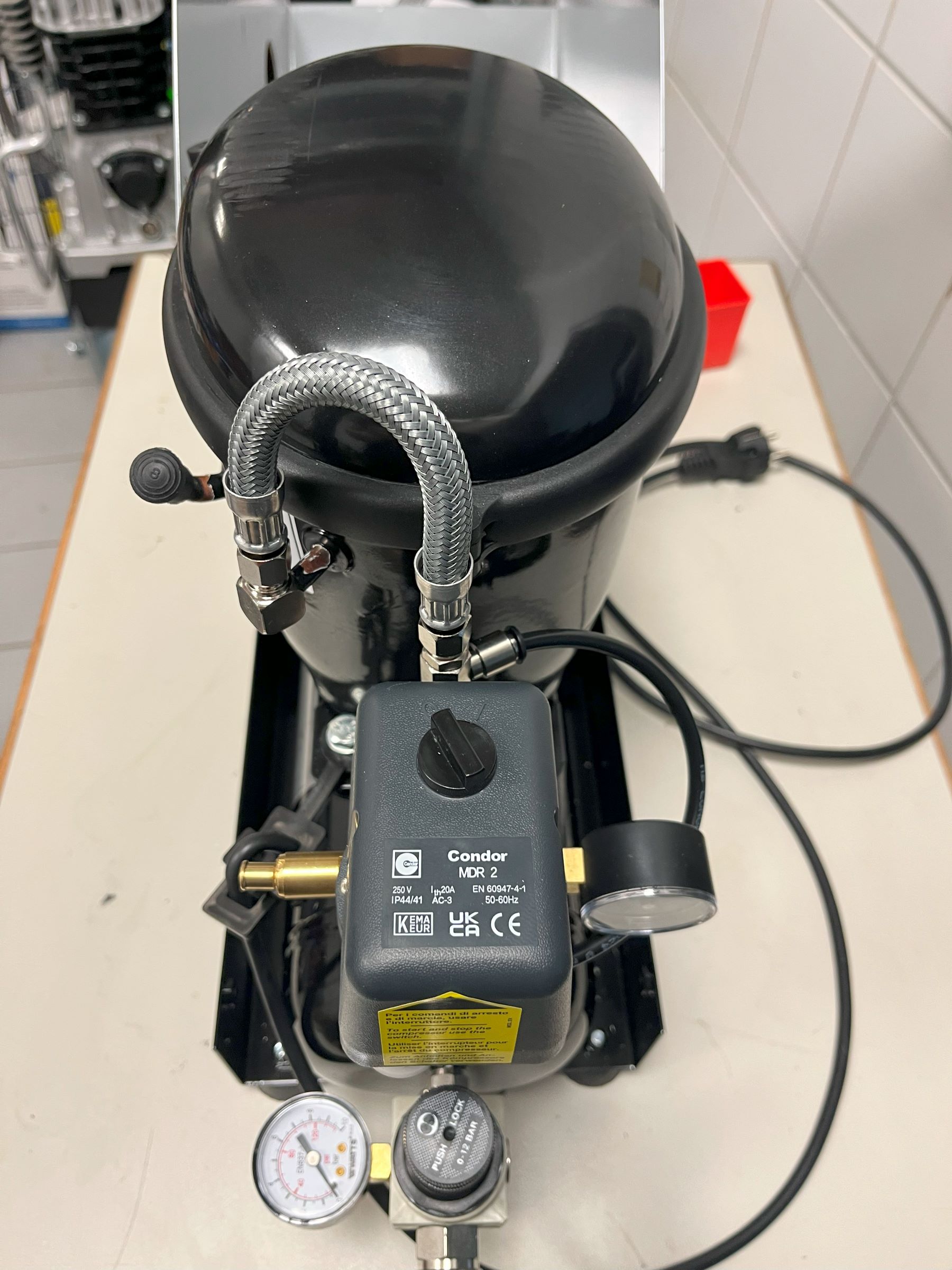B-WARE Schneider-Kompressor SEM 30-8-4 W DGKA333005 - SN 001200817